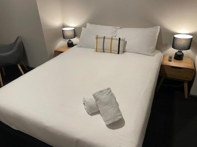 Lakemba Hotel Sydney Bagian luar foto