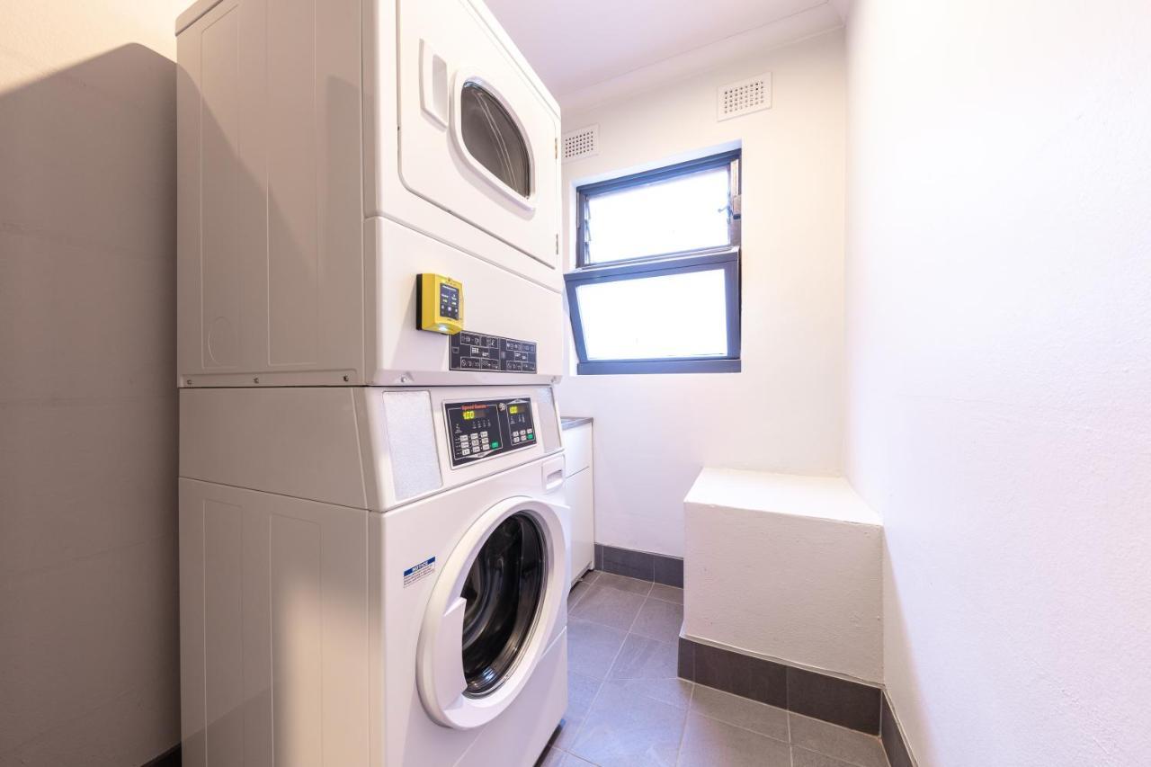 Lakemba Hotel Sydney Bagian luar foto