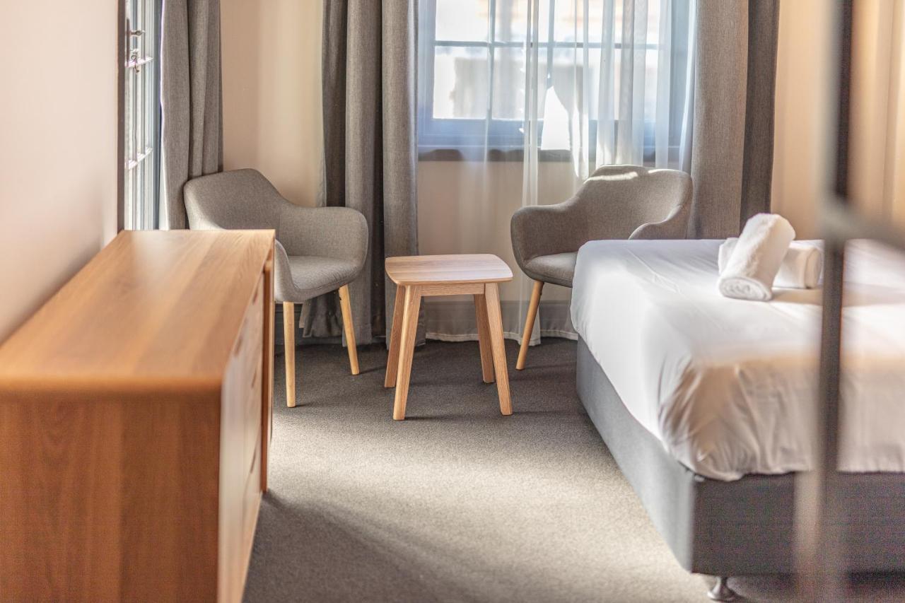 Lakemba Hotel Sydney Bagian luar foto